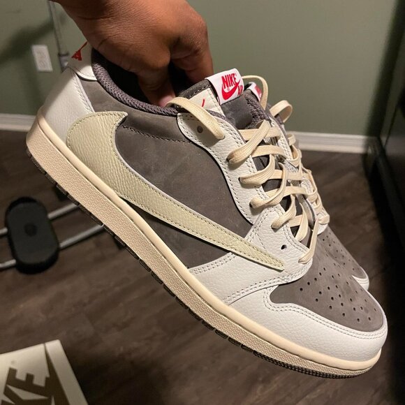 Jordan 1 Retro Low Travis Scott Reverse Mocha - Picture 1 of 7